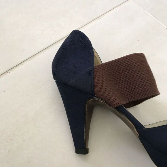 Cri de Coeur Sierra Vegan Suede Open Toe Heels FLAWS - Picture 8 of 8